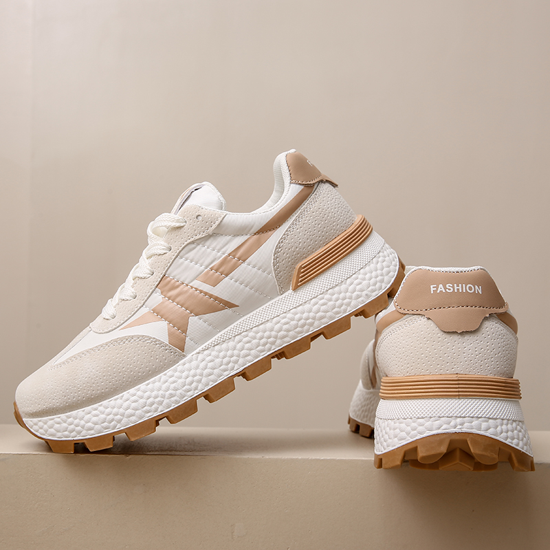 أحذية رياضية نسائية خفيفة ومري - مراجعة New Balance Shoes 550 وسعره
